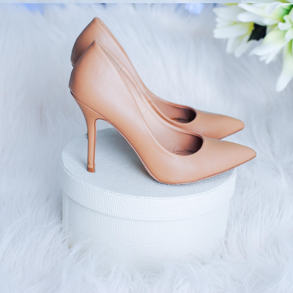 Nude Pumps Heels